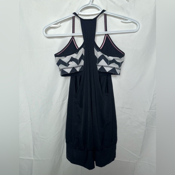 Lululemon Size 4 - Picture 4 of 6
